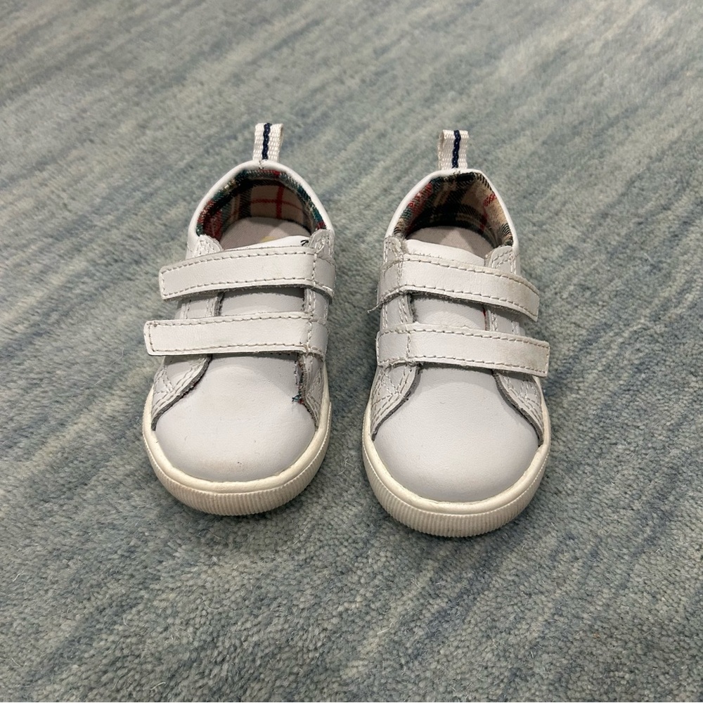Healthtex white baby shoes